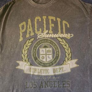 PacSun Collegiate Graphic Tee – Los Angeles